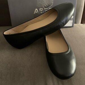 Abeo Black Leather Flats